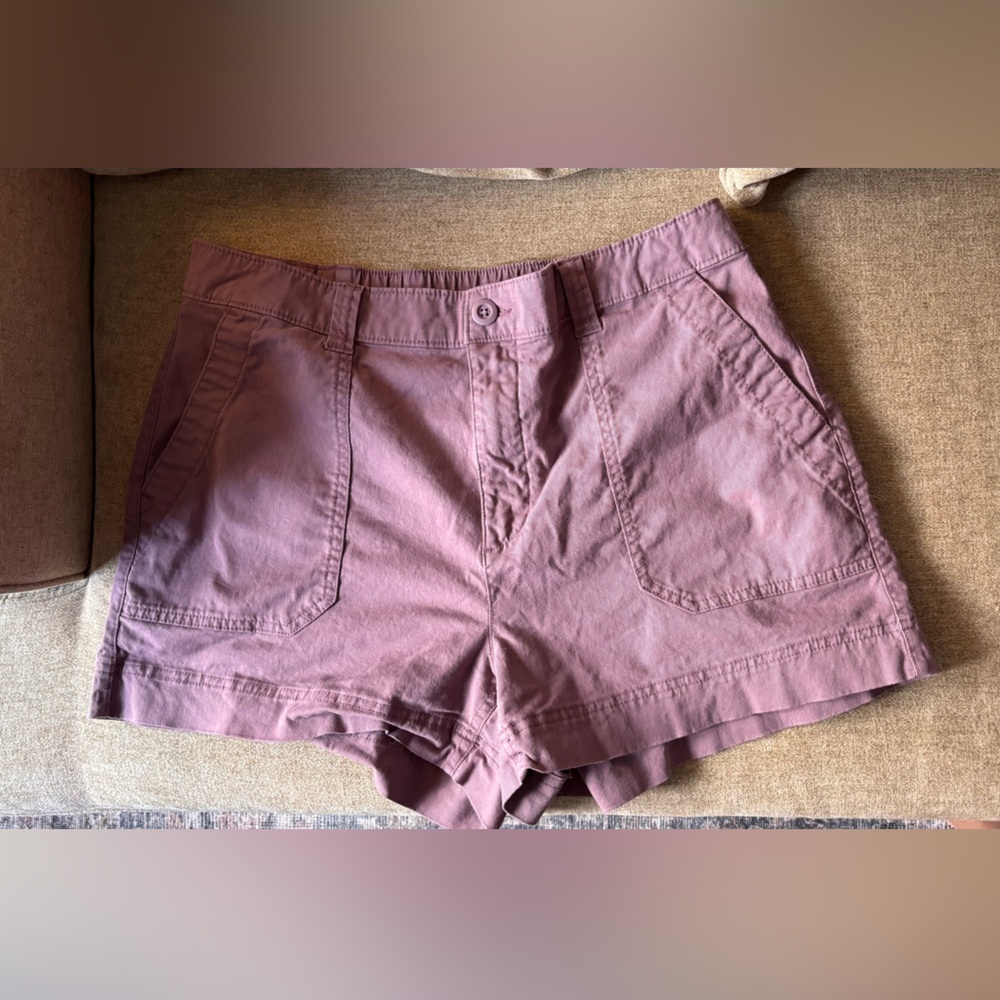 Old Navy Women's Mauve Cargo Shorts